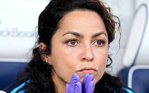 Bạn trai cũ bác sỹ Eva Carneiro: 'Eva là mụ đàn bà dạn dĩ'